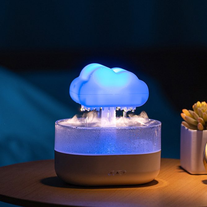 Humidifier with a cloud-rain effect